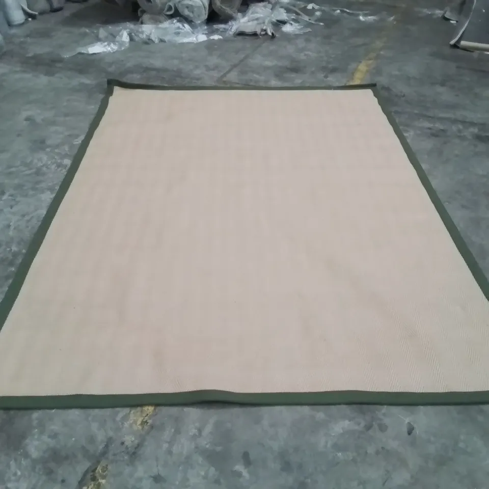 QUALITY DESIGNER AREA RUG - APPROXIMATELY 280X200