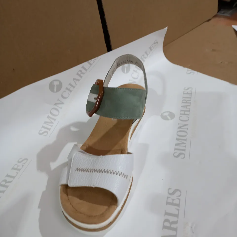 RIEKER WHITE AND GREEN SANDLE SIZE 5
