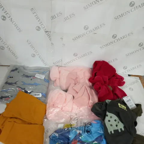 BOX OF ASSORTED CHILDRENS CLOTHING VARYING IN SIZE/COLOUR/STYLE TO INCLUDE: TOPS, DRESSES, JUMPERS