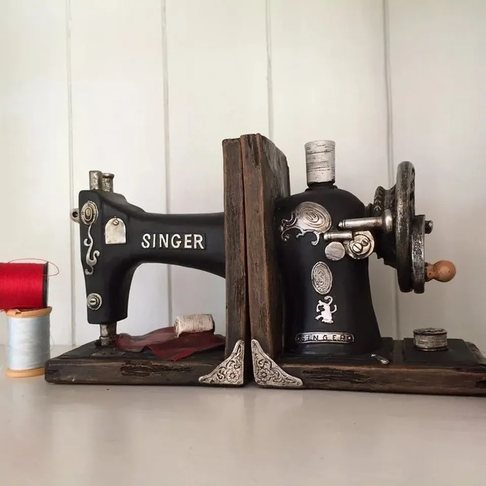 SINGER SEWING MACHINE SHELF TIDY BOOKERDS