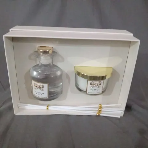 SIX BOXED HEARTS DESIGNS CASHMERE AND SILK BOUTIQUE GIFT BOX HAND POURED 120ML DIFFUSER