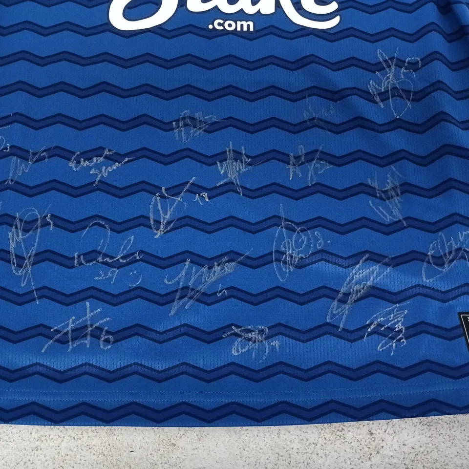 CASTORE EVERTON FC SIGNED HOME JERSEY SIZE UK 10