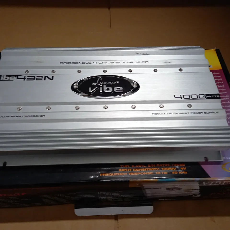 LANZAR VIBE 4000 WATTS BRIDGEABLE 4-CHANNEL AMPLIFIER