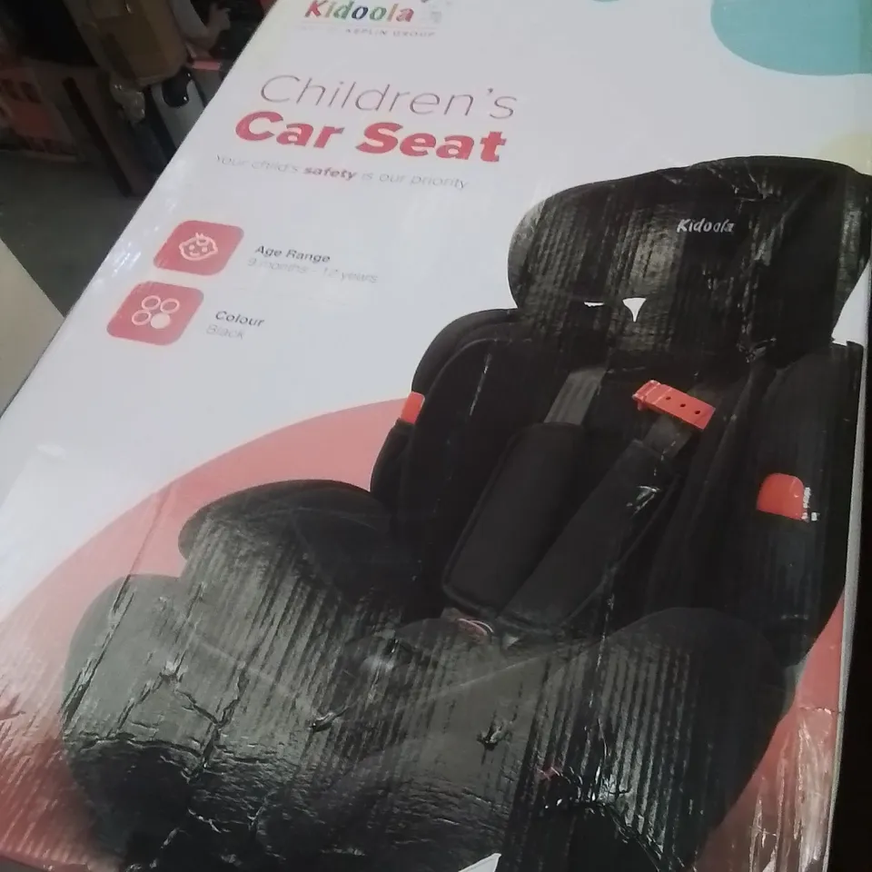 BOXED KIDOOLA CHILDREN'S CAR SEAT