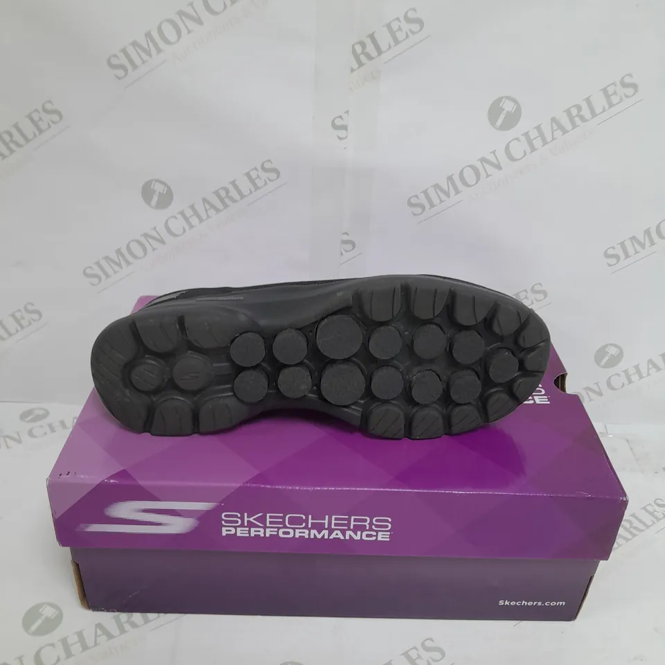  SKECHERS GO WALK 6, BLACK , UK SIZE 6