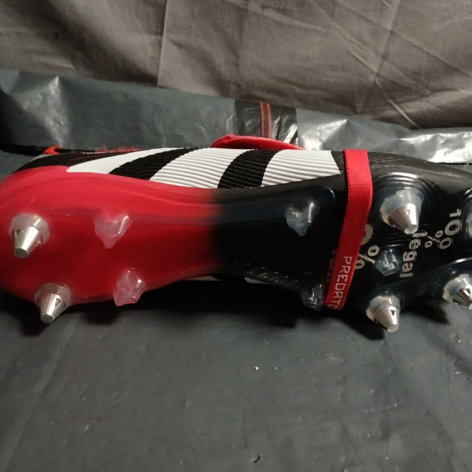 ADIDAS PREDATOR FOOTBALL BOOTS – UK SIZE 9