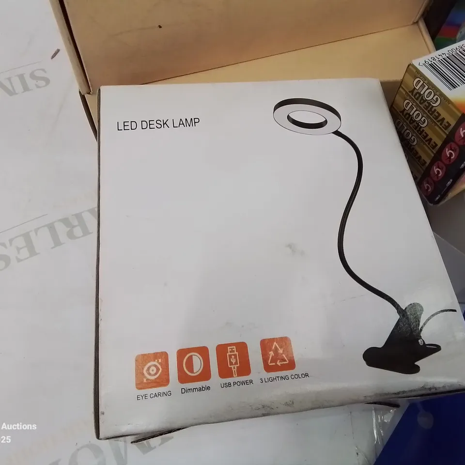 BOX CONTAINING LARGE AMOUNT OF BOXED ELECTRICAL ITEMS TO INCLUDE: LED STRIP LIGHTS, CHARGING CABLES, LIGHT BULBS, WIRELESS GAMING CONTROLLER, BINOCULARS AND LOTS MORE