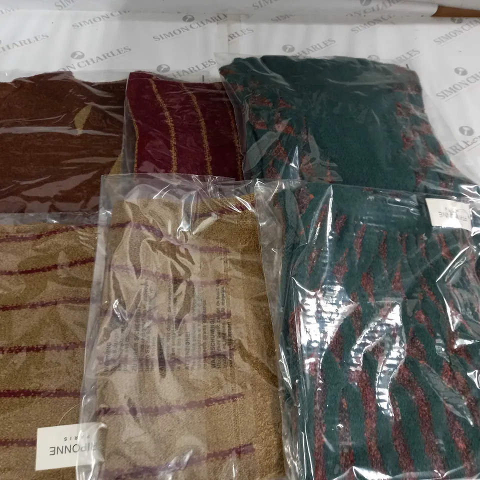 LOT OF 6 ASSORTED KNITWEAR CLOTHING ITEMS - VARIOUS SIZES