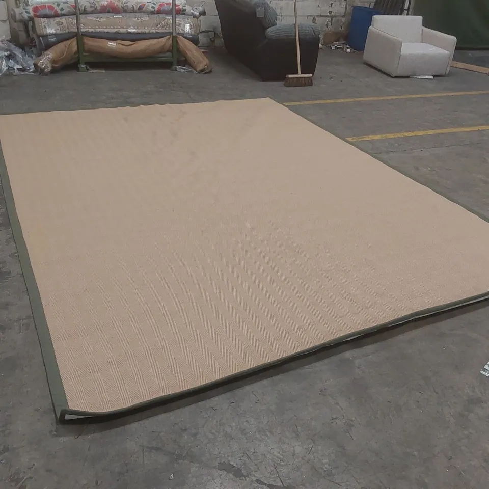 QUALITY DESIGNER AREA RUG - APPROXIMATELY 396 x 298cm