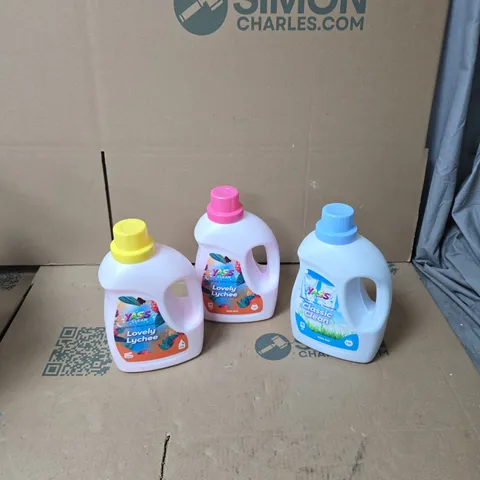 THREE BOTTLES OF 1.5L LIQUID LAUNDRY DETERGENT – ASSORTED FRAGRANCES - LYCHEE AND CLASSIC CLEAN