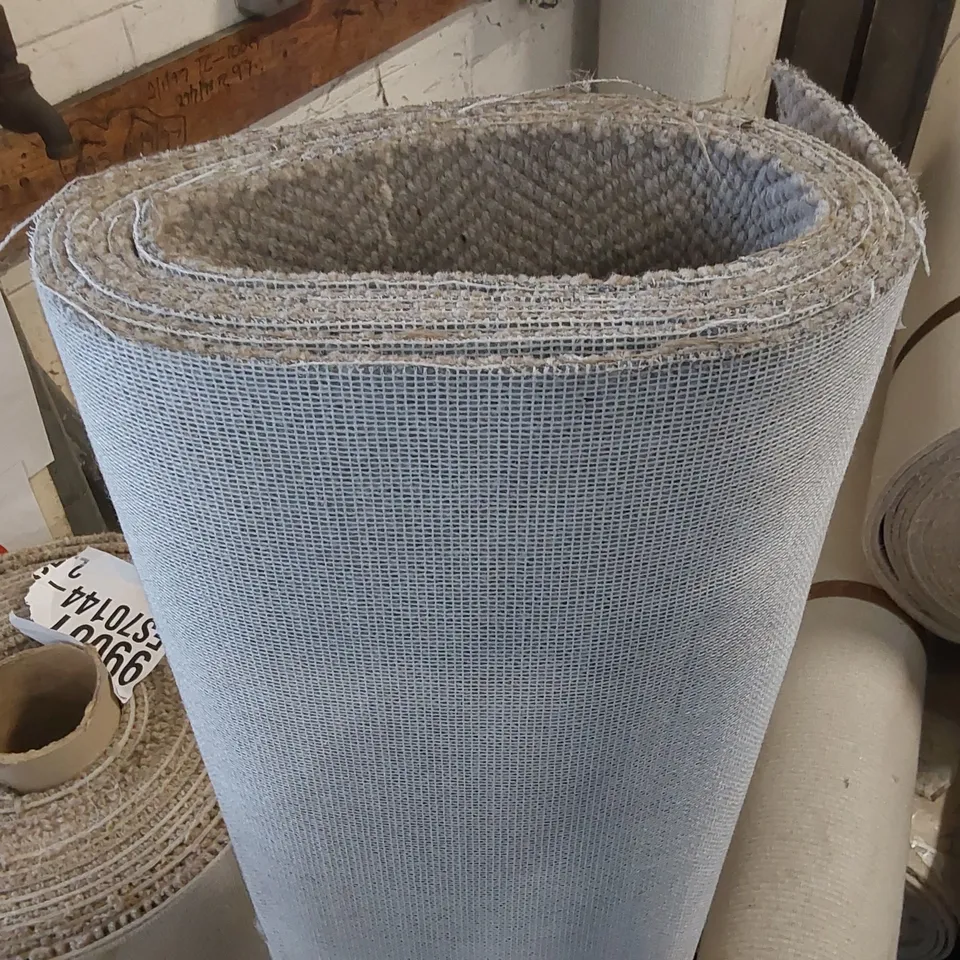 ROLL OF QUALITY LAKELAND WEAVE ULLSWATER CARPET - APPROXIMATELY 4 x 1.52m