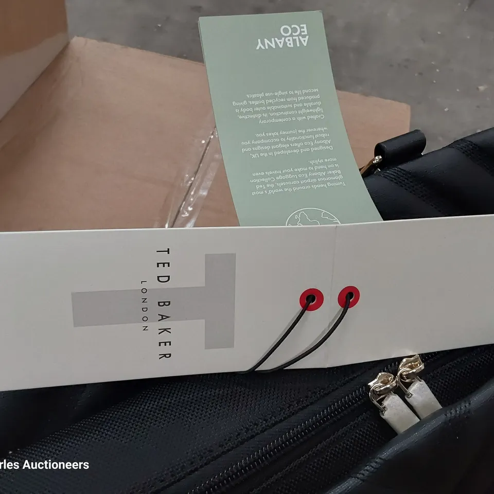 BOXED DESIGNER TED BAKER ALBANY SMALL CLIPPER BAG BLACK