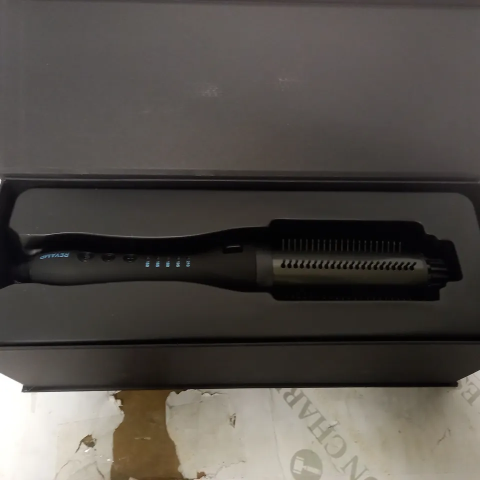 BOXED REVAMP PROGLOSS PERFECT FINISH CERAMIC CURL AND WAVE BRUSH