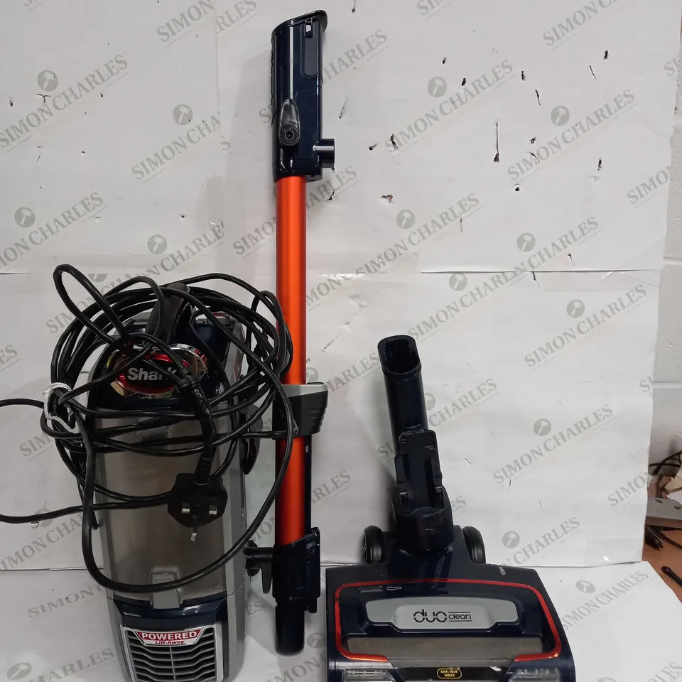 SHARK CLASSIC ANTI HAIR WRAP UPRIGHT VACUUM NZ801UK