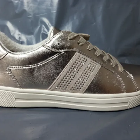 PAIR OF HOTTER LACE UP TRAINERS IN ROSE GOLD COLOUR - UK 6