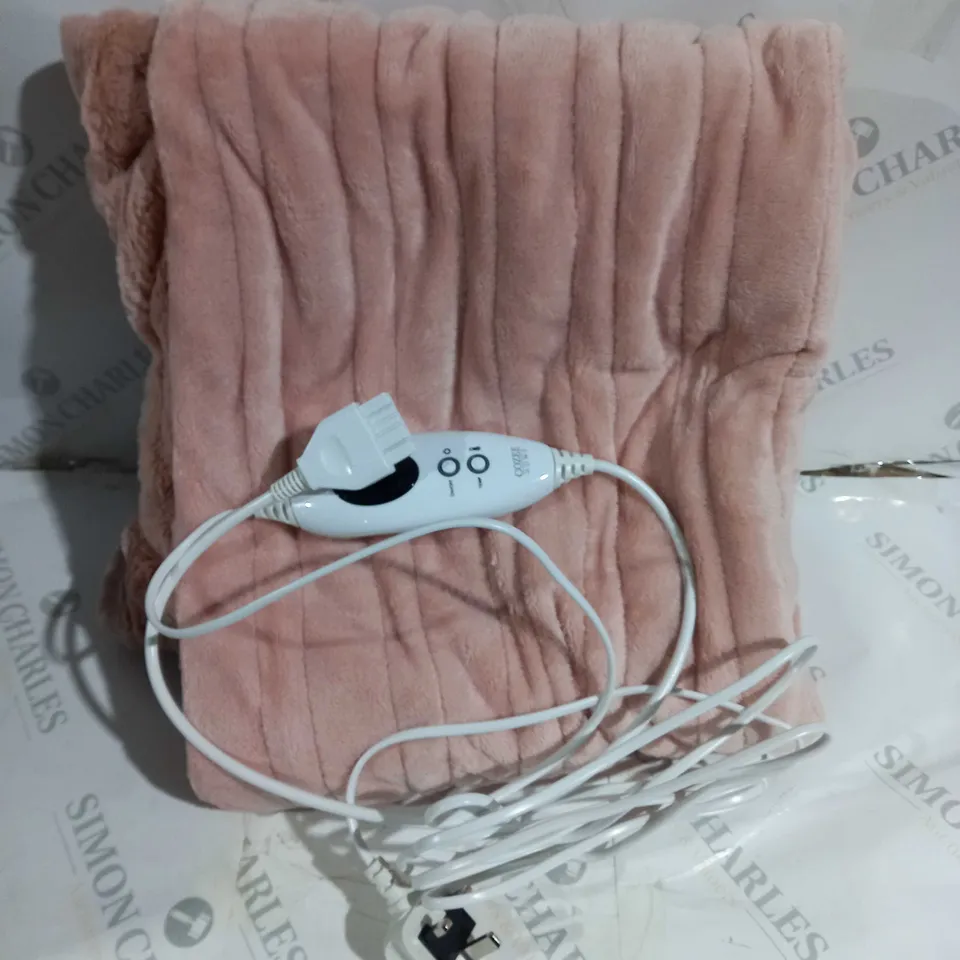 BOXED COZEE HOME VELVETSOFT HEATED THROW IN PINK