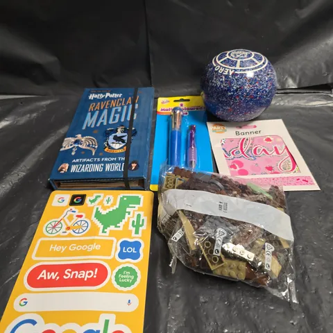 APPROXIMATELY 10 ASSORTED TOYS & GAMES PRODUCTS TO INCLUDE , HARRY POTTER BOOK , LEGO PIECES , ETC  