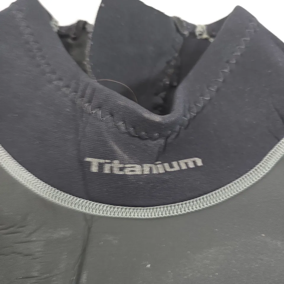 TITANIUM NEOPRENE WETSUIT – BLACK WITH TEAL PANELS, UK XXL (UNISEX)