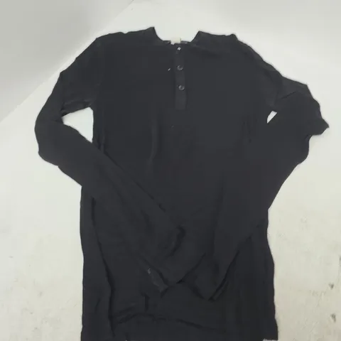 33MM SIZE M - BLACK LONG-SLEEVE TOP AND CREAM FABRIC BAG WITH 'MEMORIES OF YESTERDAY' TEXT 
