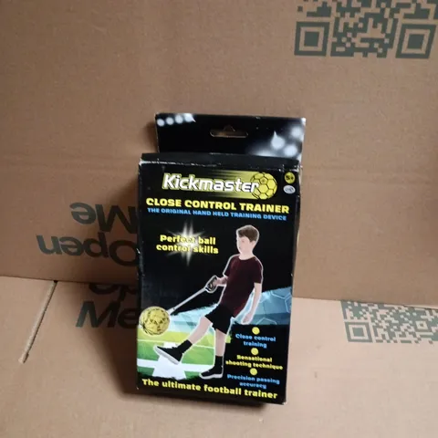 KICKMASTER CLOSE CONTROL TRAINER – HANDHELD FOOTBALL TRAINING DEVICE (BOXED)