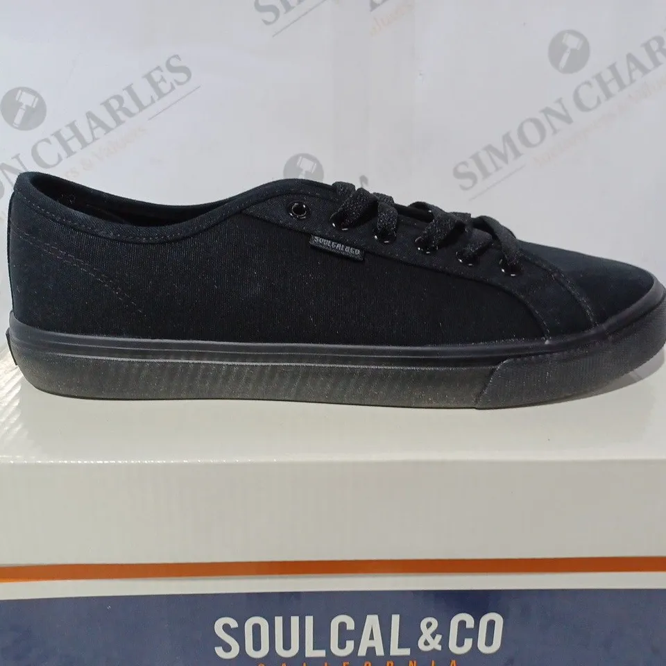 BOXED SOULCAL AND CO SUNRISE LACE SN00 SIZE 9