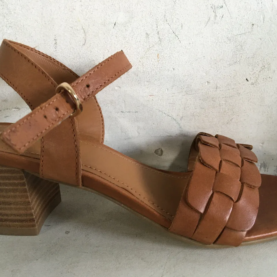PAIR OF SIZE 38 MONSOON BROWN OPEN-TOE SHOES