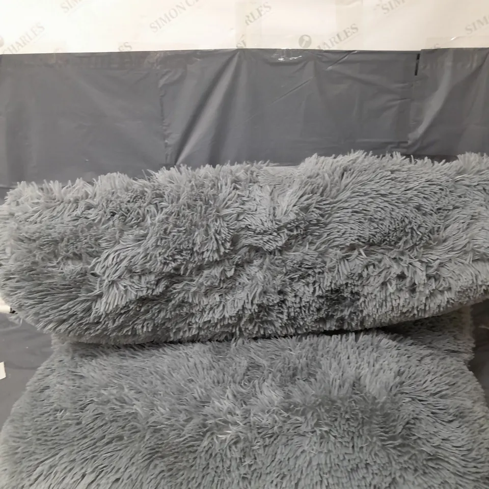 SNUG SUPER FLUFFY PET BED - EXTRA LARGE - COLLECTION ONLY RRP £39.99