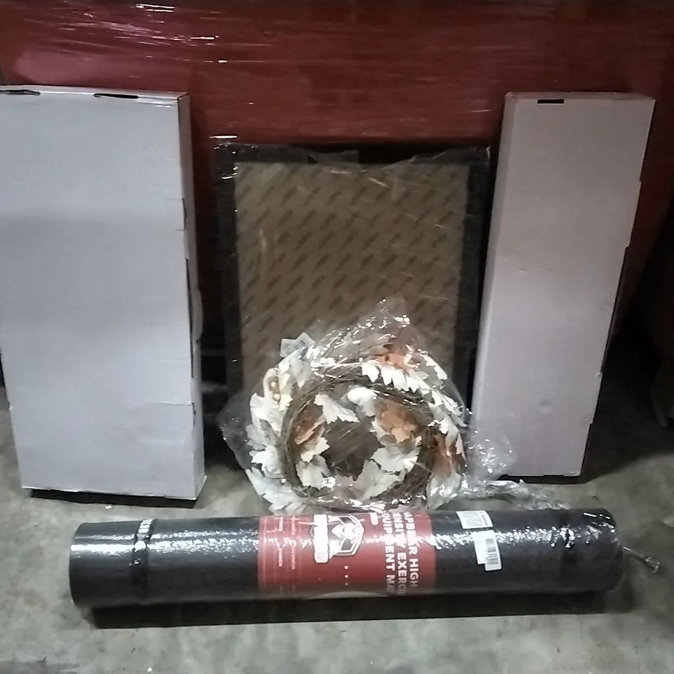 PALLET OF HOUSEHOLD ITEMS TO INCLUDE SHOWER SET, HIGH DENSITY EXERCISE EQUIPMENT MAT, AUTUMN WREATH, BATH/SHOWER SET, PHOTO FRAME AND OTHER ASSORTED ITEMS...