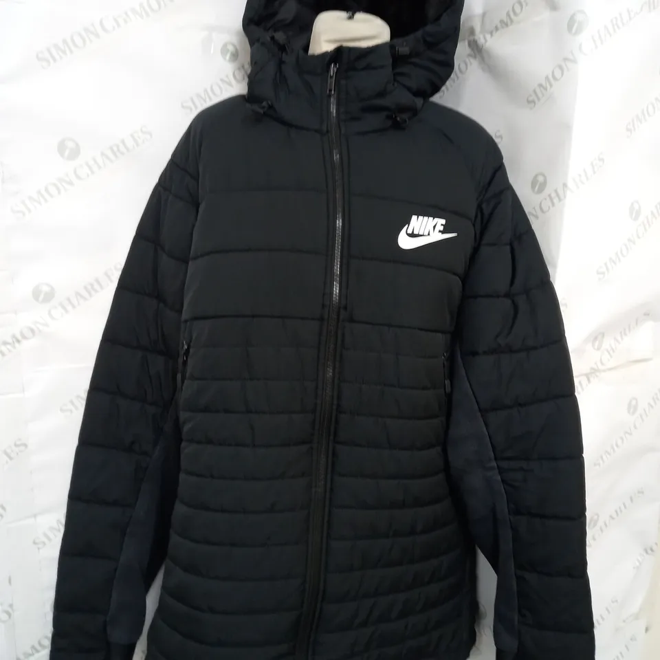 NIKE ZIP UP PUFF COAT IN BLACK - LARGE