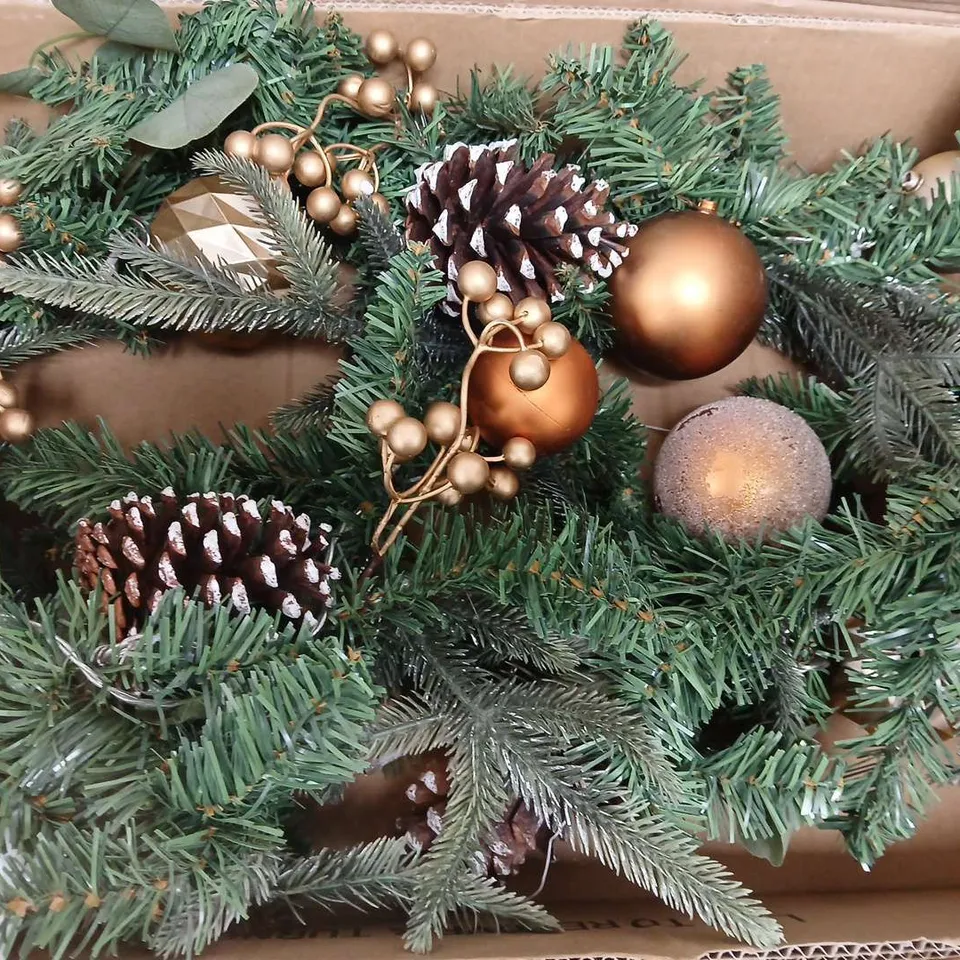 9FT COPPER AND GOLD PRE-LIT GARLAND  RRP £45.99