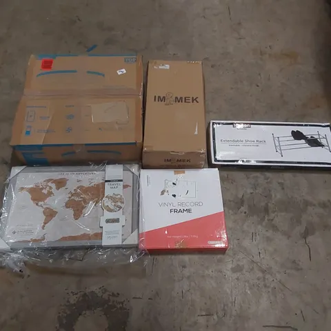 PALLET OF ASSORTED ITEMS INCLUDING: CEILING FAN LIGHT, KIDS SCOOTER, WORLD TRAVEL MAP, VINYL RECORD FRAME, EXTENDABLE SHOE RACK ECT
