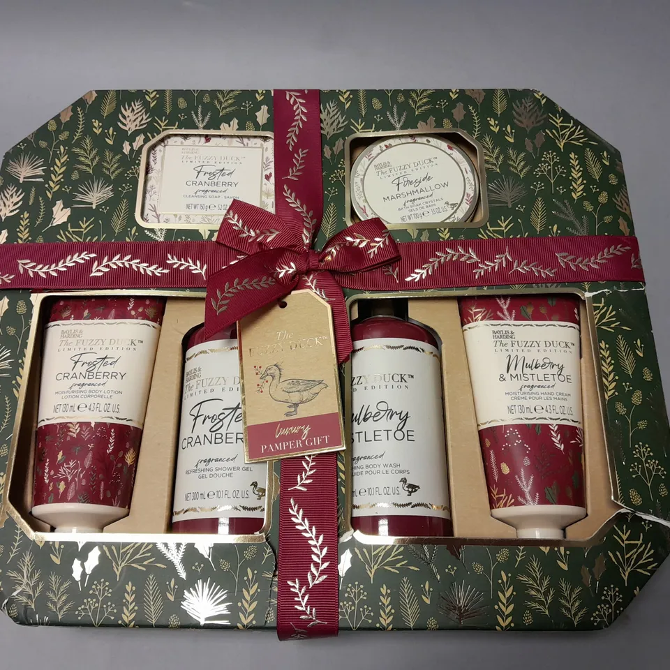THE FUZZY DUCK LUXURY PAMPER GIFT SET