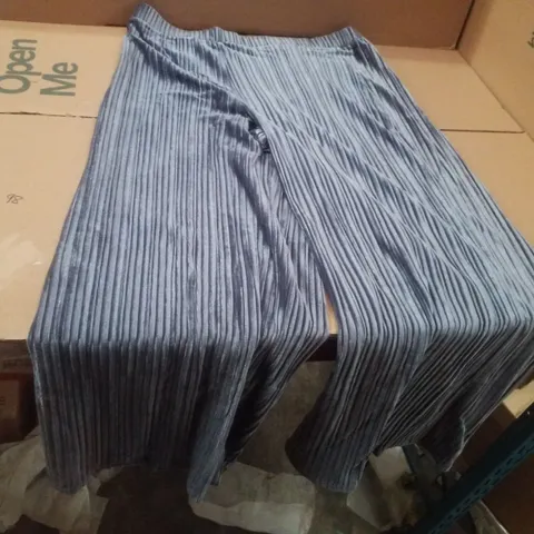 BOX CONTAINING APPROXIMATELY 20 BRAND NEW JD WILLIAMS GREY VELVET WIDE LEG TROUSERS - SIZE 18