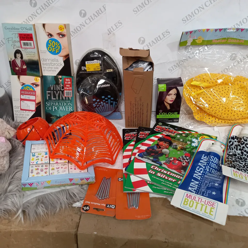 BOX OF ASSORTED ITEMS TO INCLUDE: TOILET CLEANER, HALLOWEEN DECORATIONS, MULTI-USE BOTTLES, BOOKS, FOTBALLS ETC