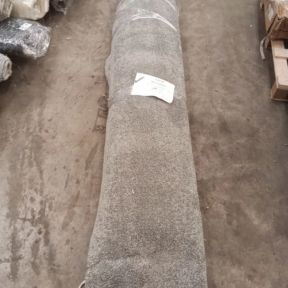 ROLL OF ULTRA LUXURY MORNING MIST APPROX SIZE: 1.80M X 5M