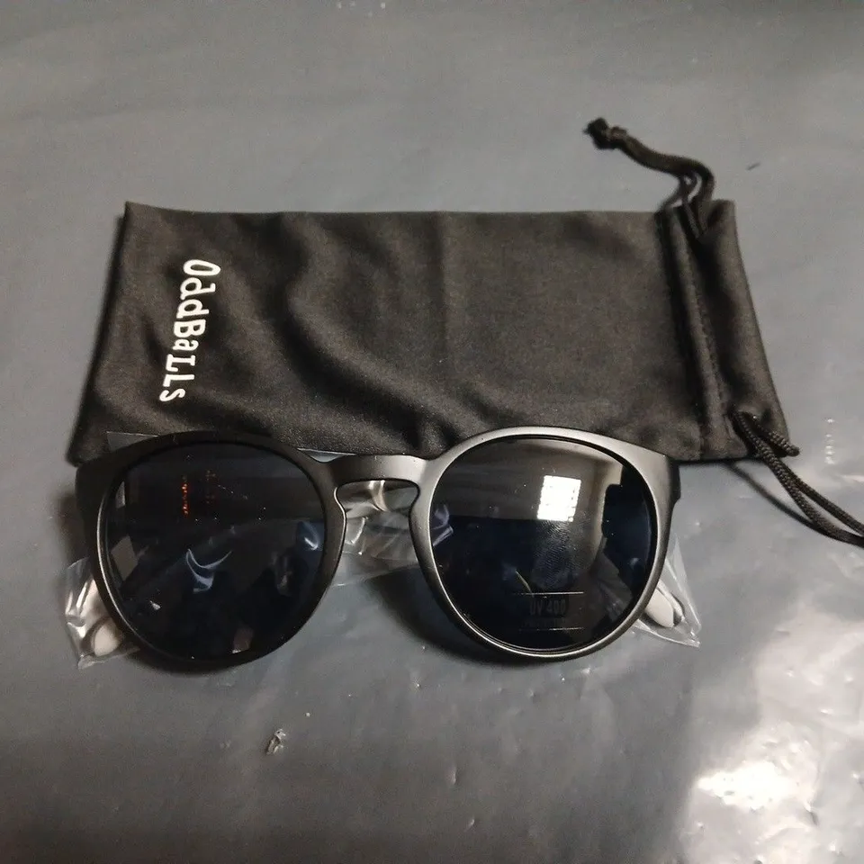 ODDBALLS BLACK FRAMED GLASSES