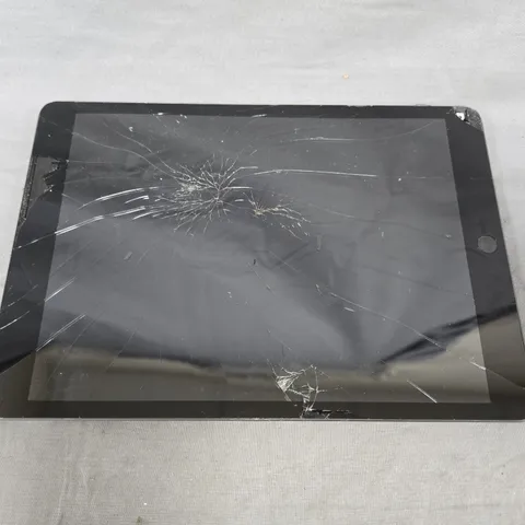APPLE IPAD TABLET - A2604