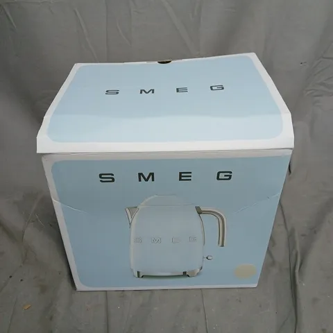 SMEG 50'S STYLE KETTLE