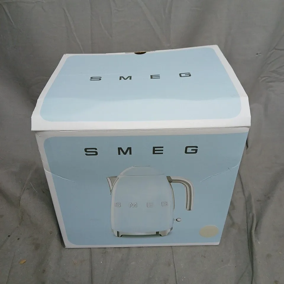 SMEG 50'S STYLE KETTLE
