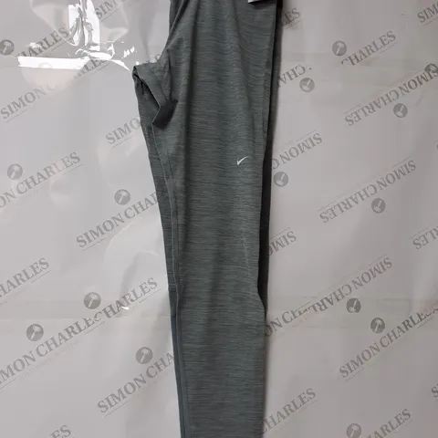 LARGE NIKE PRO LEGGINGS 