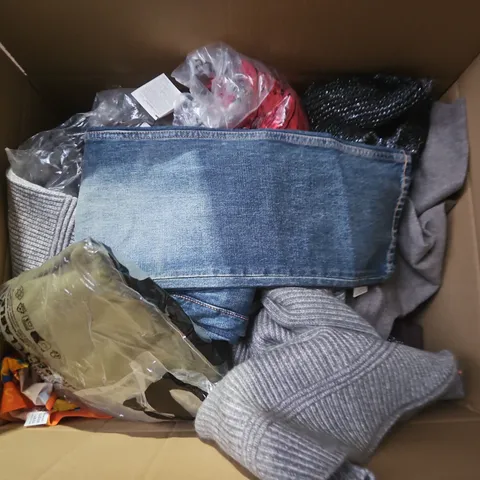 LARGE BOX OF APPROXIMATELY 25 ASSORTED CLOTHING ITEMS IN VARIOUS COLOURS, STYLES AND SIZES - COLLECTION ONLY