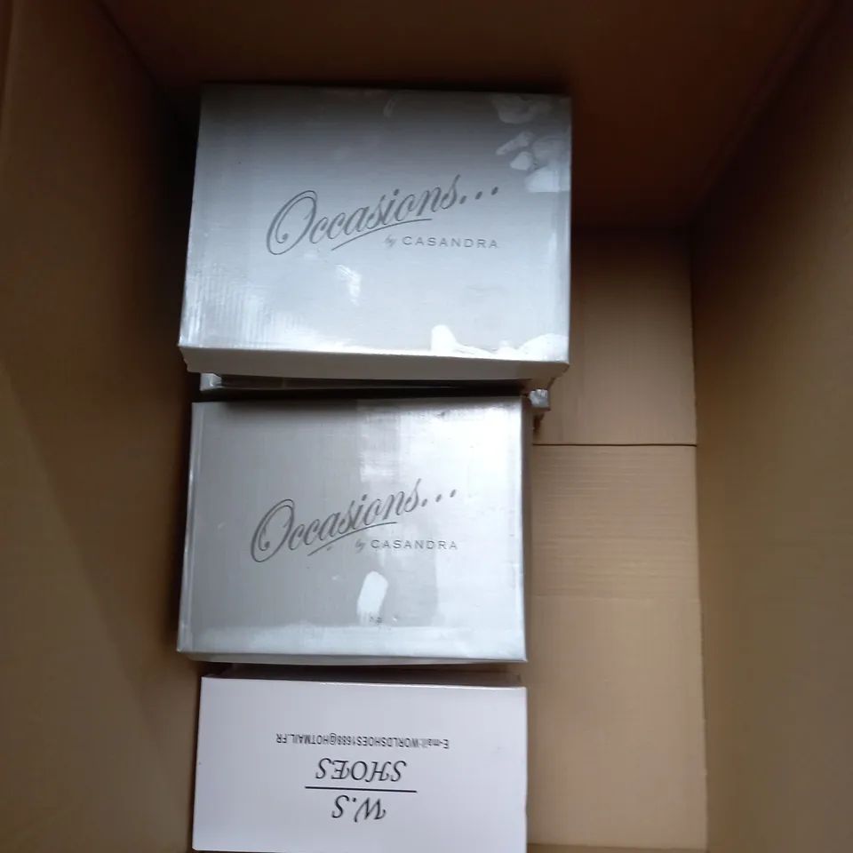 BOX OF 10 PAIRS OF ASSORTED SHOES IN VARIOUS STYLES, COLOURS AND SIZES - VARIOUS SIZES
