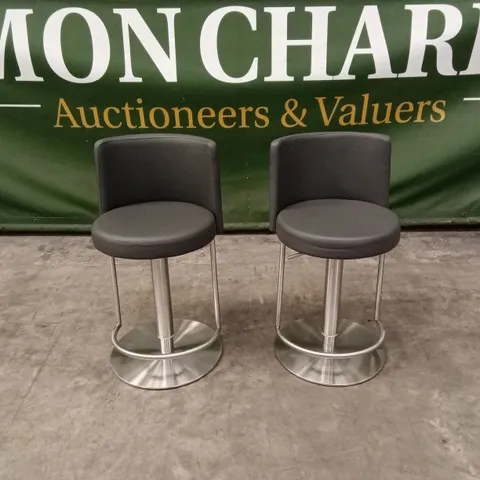 SET OF 2 QUALITY DESIGNER MONZA GAS-LIFT BARSTOOLS, GREY PU LEATHER