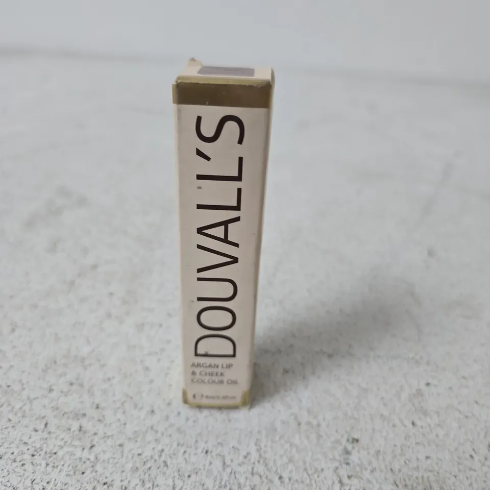 DOUVALLS ARGAN OIL & CHEEK COLOUR OIL – MAKE-UP 