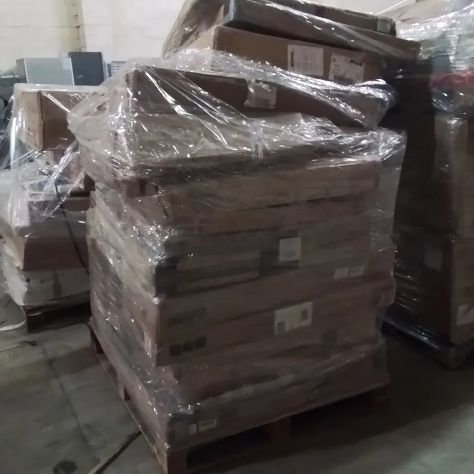 PALLET OF ASSORTED HOUSEHOLD GOODS AND PRODUCTS TO INCLUDE;COFFEE TABLE,CAT LITTER TRAY,BAR STOOL