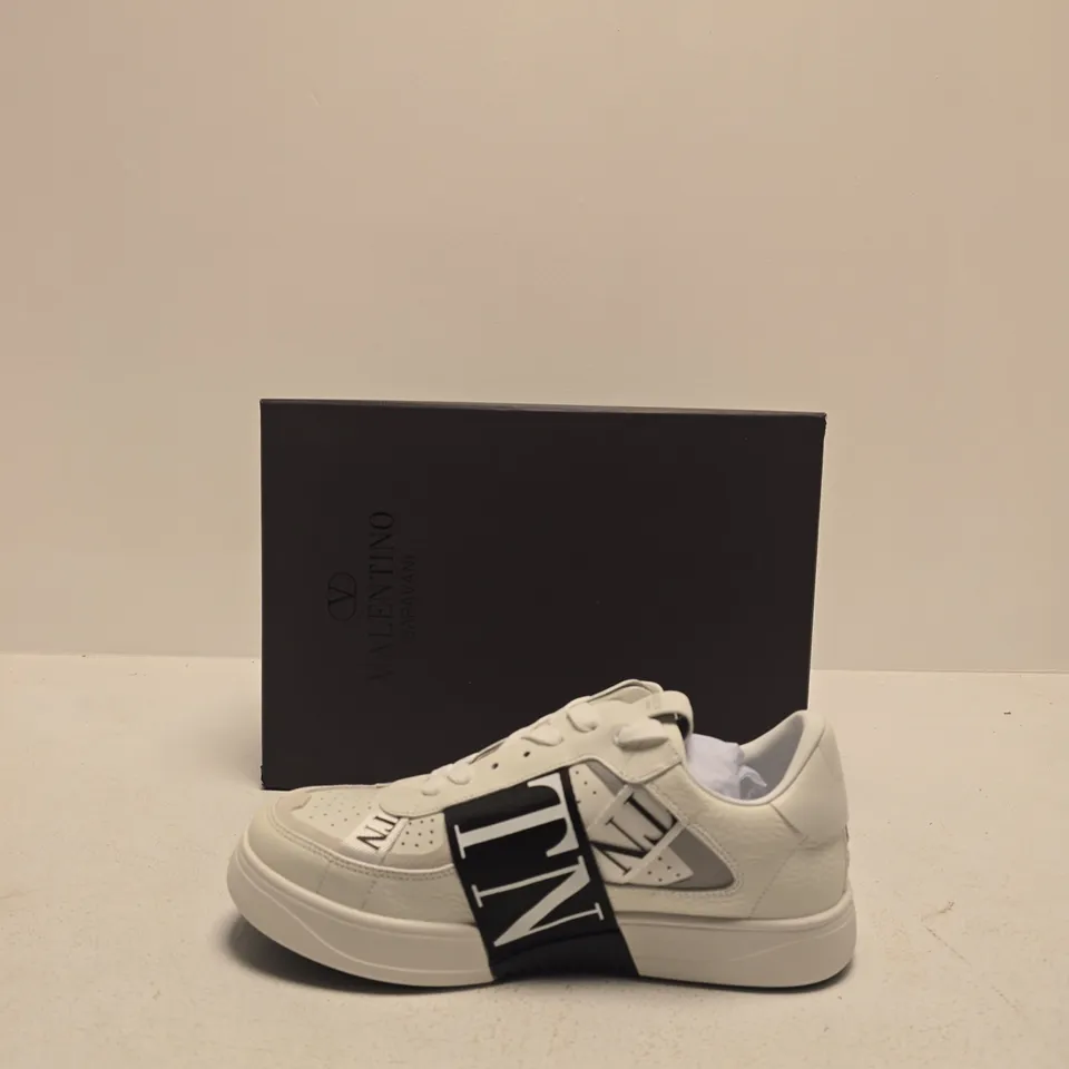 VALENTINO GARAVANI VLTN SNEAKERS – WHITE, PAIR SIZE EU 42