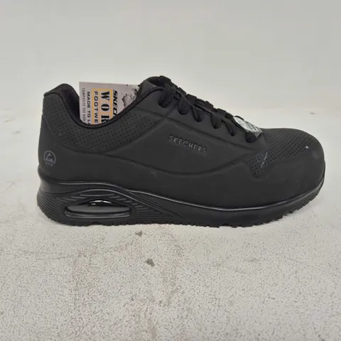 UNBOXED PAIR OF SKECHERS SAFETY SHOES IN BLACK - UK 7