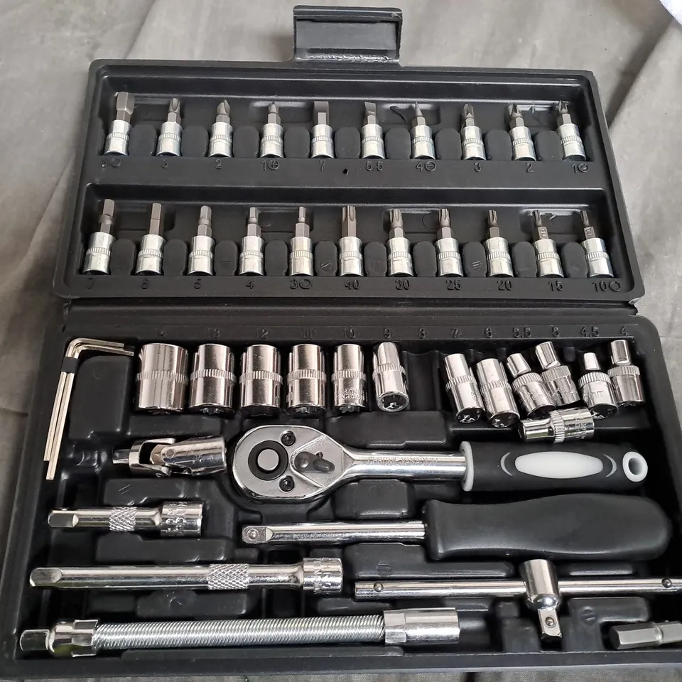 46 PCS SOCKET SET 