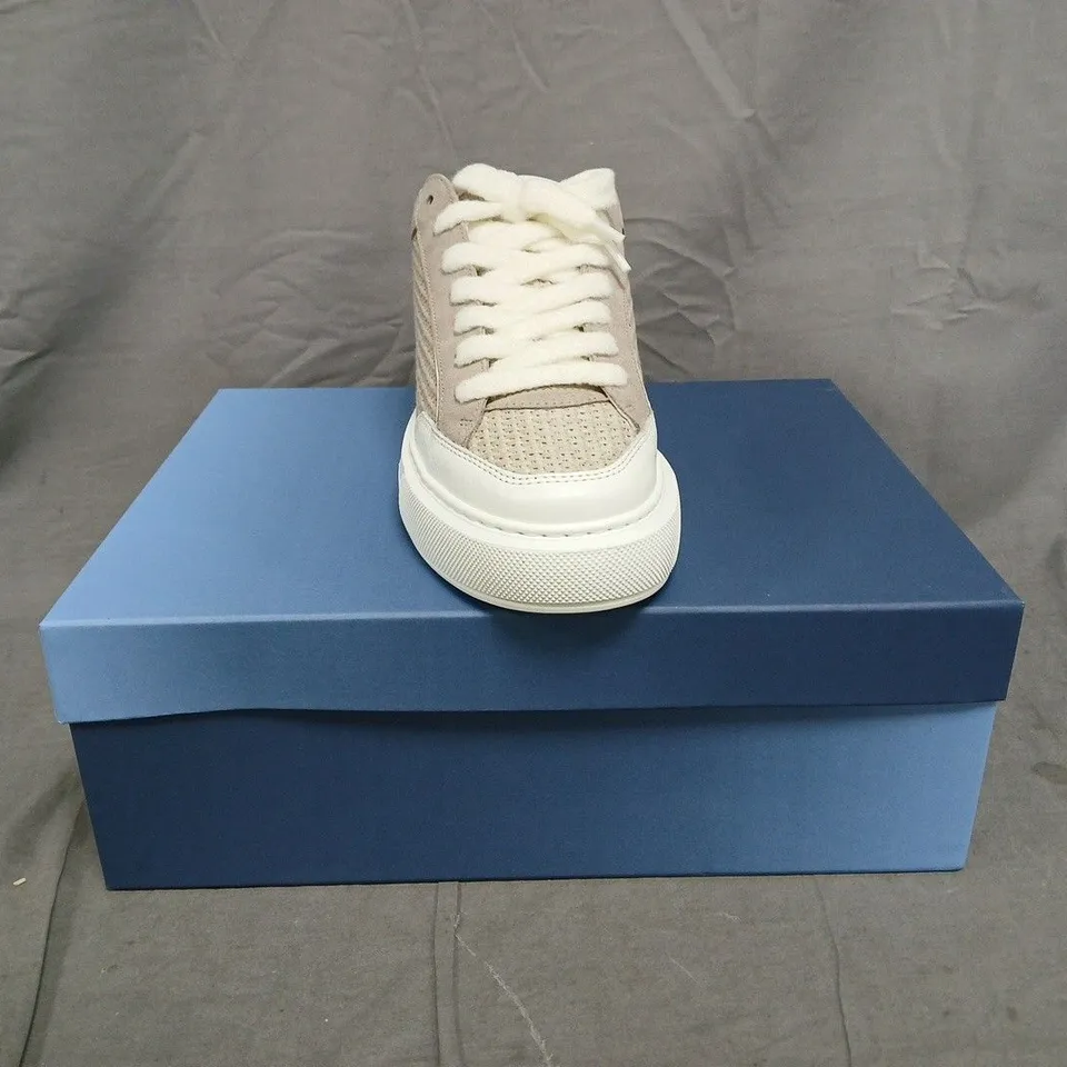 BOXED PAIR OF CLEENS LUXOR TRAINERS IN DUNE SIZE UK 8