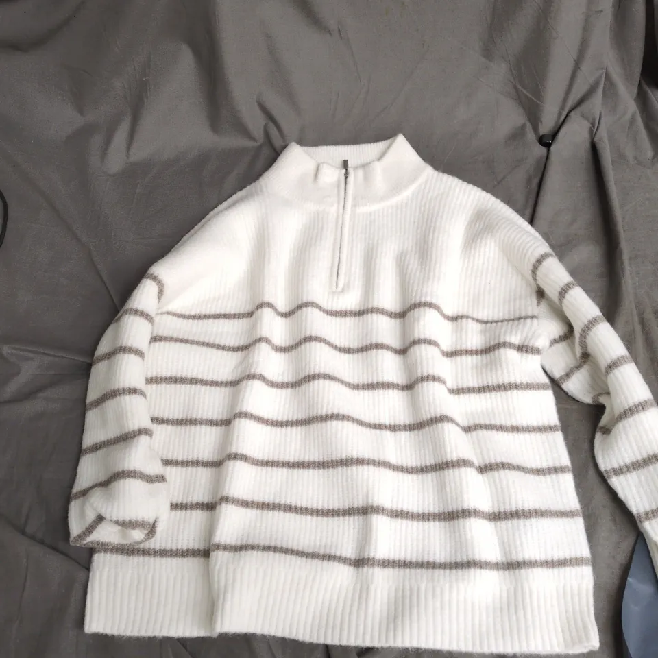SOSANDAR STRIPED ZIP-NECK JUMPER, WHITE & GREY, UK SIZE L